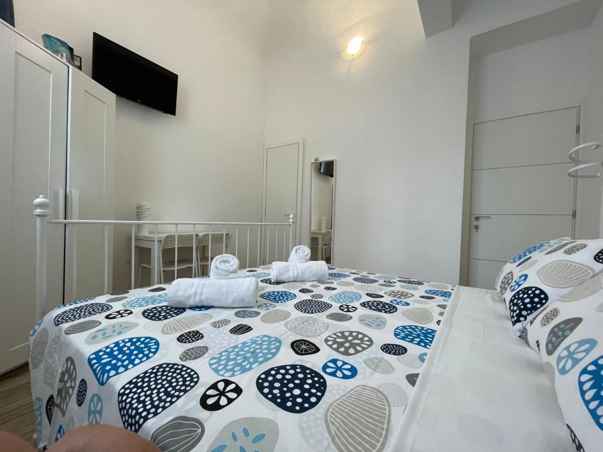 White Shell Rooms Accomodation Fast Check-In Alghero Extérieur photo