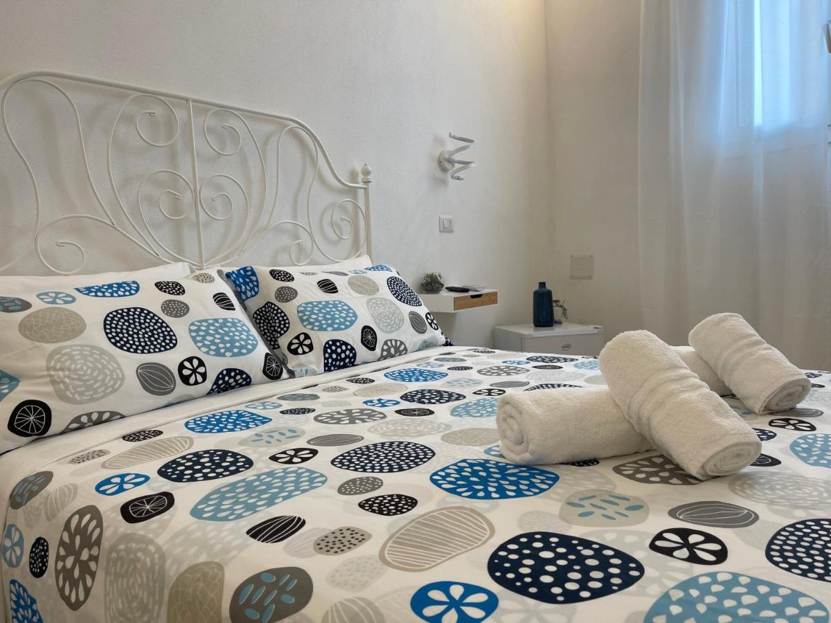 White Shell Rooms Accomodation Fast Check-In Alghero Extérieur photo