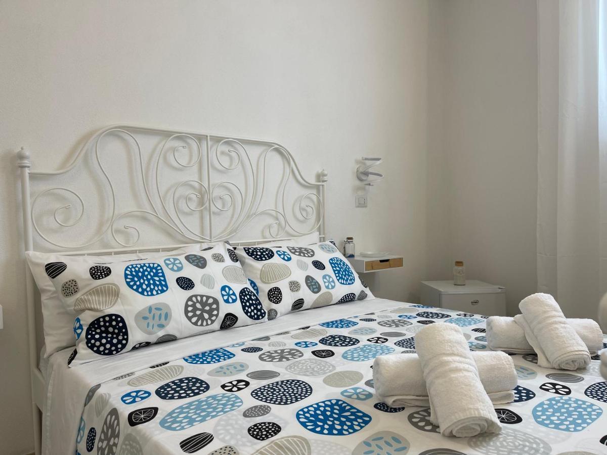 White Shell Rooms Accomodation Fast Check-In Alghero Extérieur photo